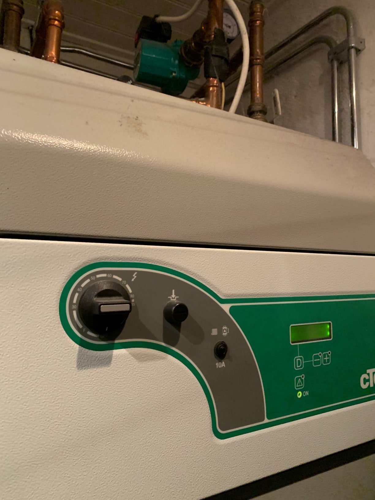 Service av vätska/vattenvärmepump (jord-, mark-, berg-, grundvattenvärme)