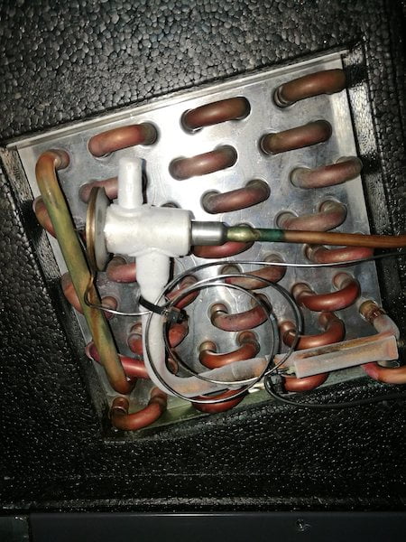 Byte av expansionsventil i frånluftsvärmepump